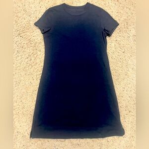 New without tag Lululemon fitted stretchy black dress size 4